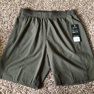 Men’s size L qwikdry shorts. 9” inseam